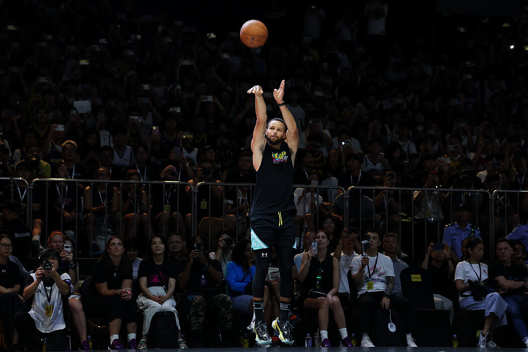 《人民日报》詹姆斯“署名文章”：NBA面临的政治雷区（组图） - 3