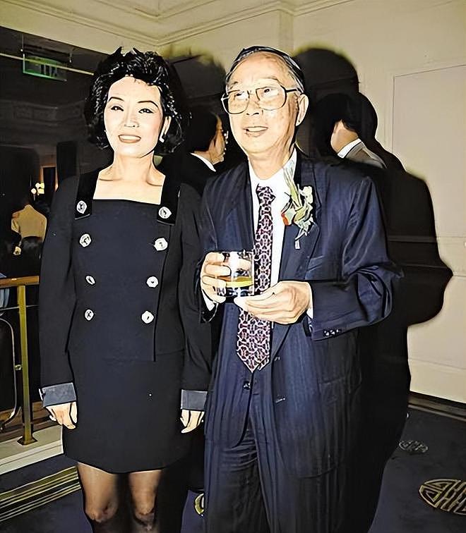 谢玲玲曝豪门潜规则！磕头生子只是冰山一角，第三条坚决不能忍（组图） - 12