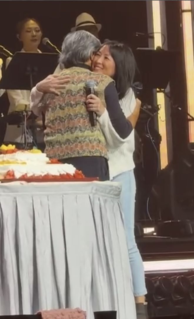 林子祥过78岁生日三代同堂，女儿专程回国庆祝，与叶蒨文相处融洽（组图） - 5