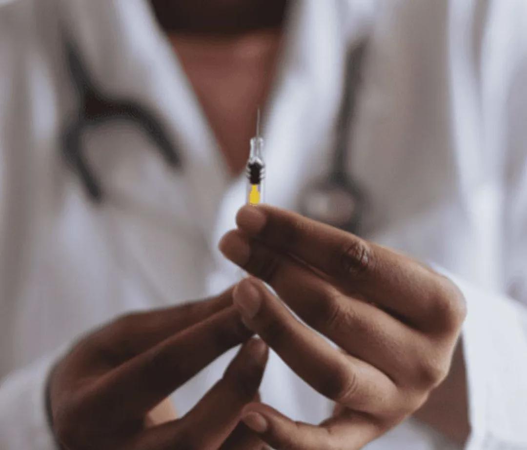 视频疯传！在英国上公厕千万别碰这个！医生紧急警告，网友崩溃：再也不敢用了...（组图） - 7