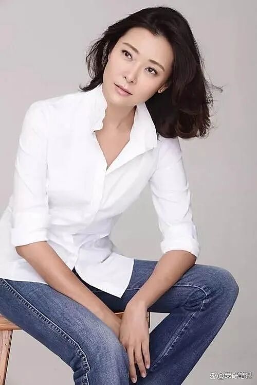 开国上将的孙女被李亚鹏背叛，52岁只恋爱不结婚，现在她过得如何？（组图） - 2