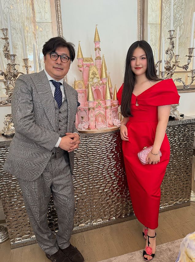 李湘王岳伦一起回国，拎4万手提包，全身照吓到网友：像座山雕（组图） - 2