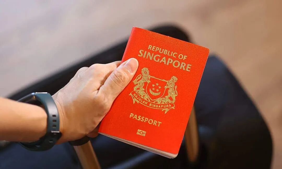 巨变！这国护照称霸全球最强！美国大衰退，跌至历史新低…（组图） - 1