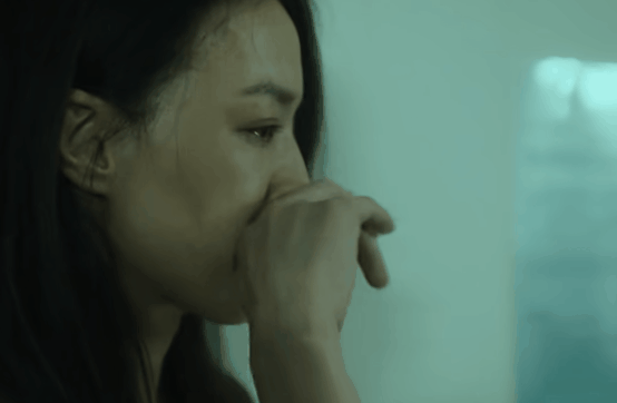 49岁舒淇现身电影节,穿黑色风衣有气场,生图下苹果肌鼓起显憔悴(组图) - 5
