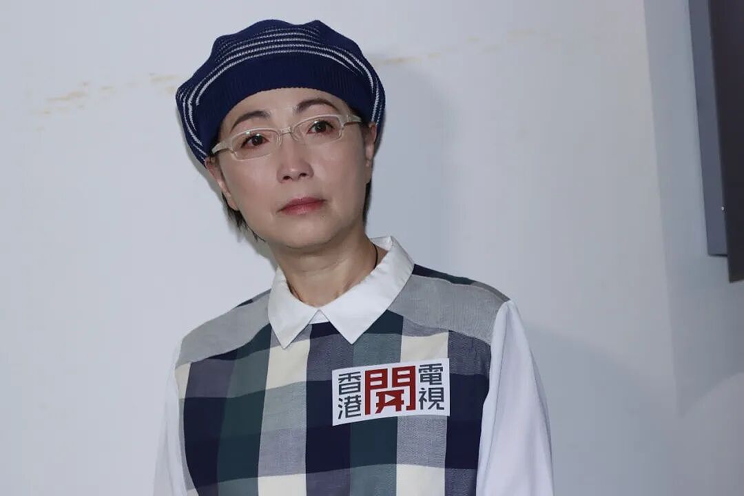 知名女演员被曝在景区打工,网友:真和当年一样(组图) - 1