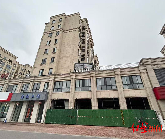 “私挖300m²地下室致32户开裂”，涉案业主是建筑公司老板，担任多家公司高管（组图） - 2