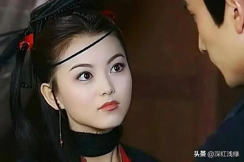49岁李湘机场照体重失控,网友调侃像一座山,年轻时美若天仙(组图) - 5