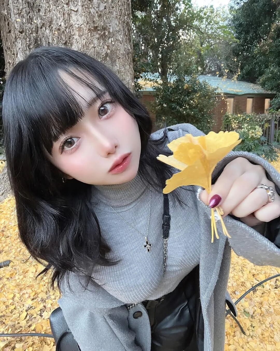 太惨!男粉砸数百万获女偶像“一日约会权”,没想到她带来保镖,是她老公...(组图) - 4