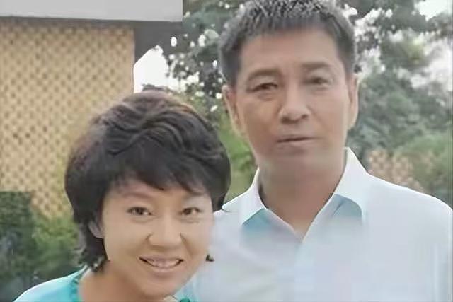 宁愿净身出户把财产留给前妻，也要坚定选择离婚，闫妮做错了什么（组图） - 6