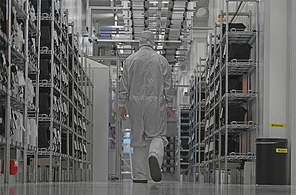 法庭文件曝光：想要豁免，中国籍CEO必须换（图） - 1