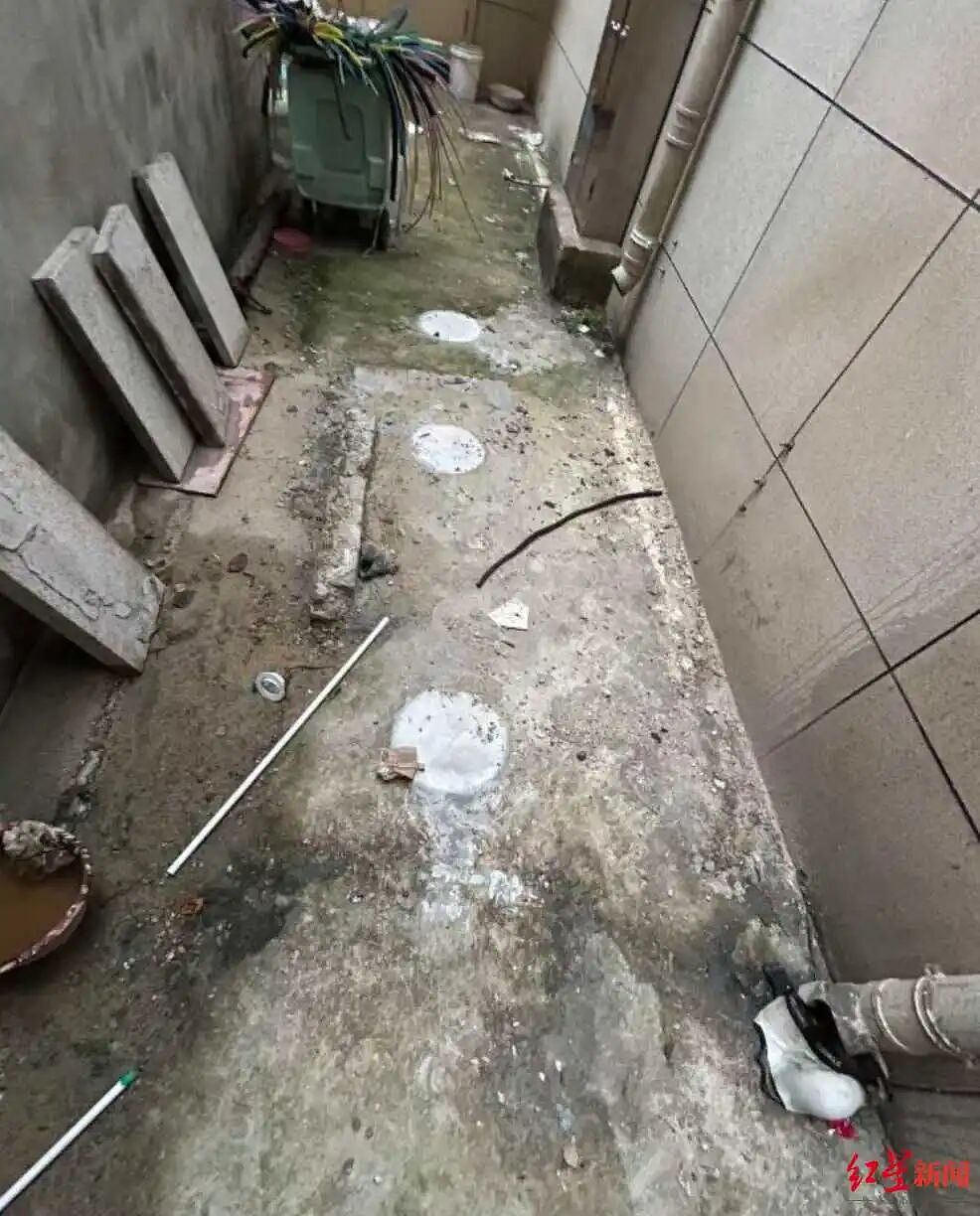 “私挖300m²地下室致32户开裂”，涉案业主是建筑公司老板，担任多家公司高管（组图） - 1