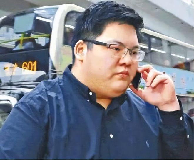 向太首谈小儿子：同时谈俩女友，坐牢认识上海大佬，智商碾压向佐（组图） - 2