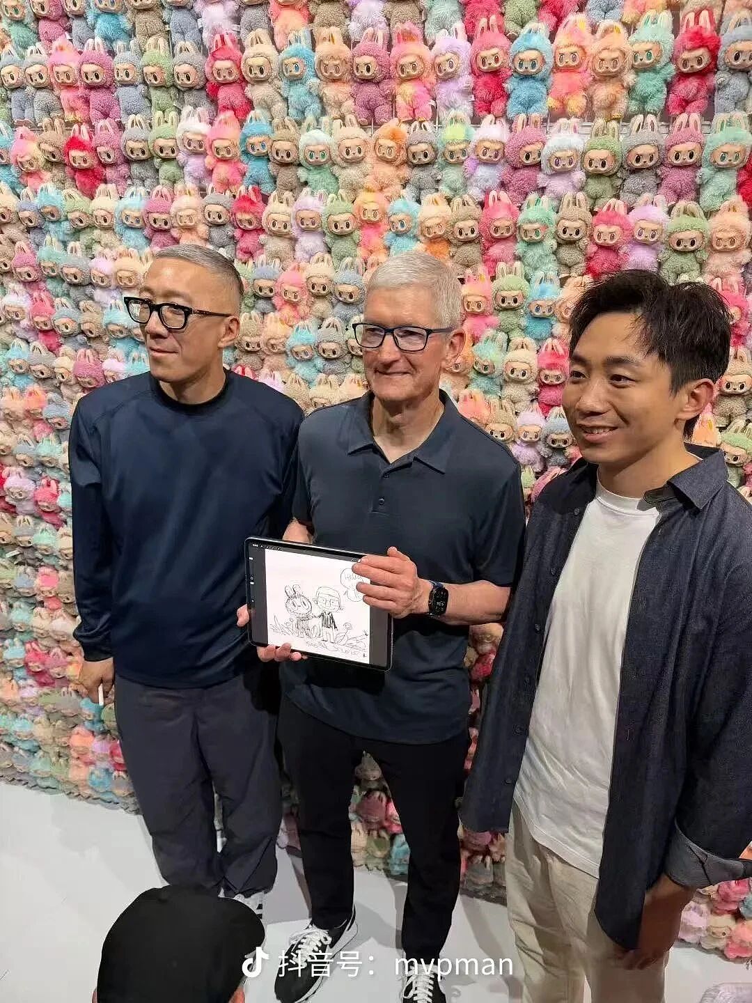 库克跑到抖音直播间带货，iPhone Air终于来了（组图） - 8