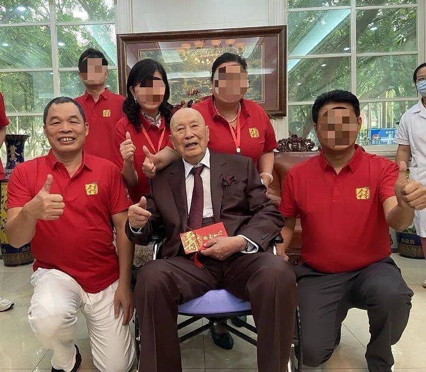 “冒用师门,蹭合影”,百岁院士生日宴发生了什么?(组图) - 2