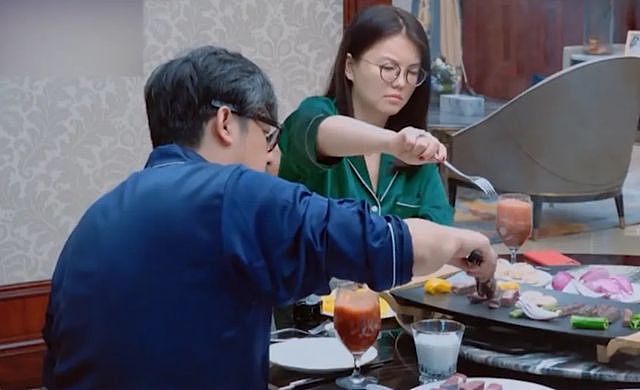 李湘王岳伦一起回国，拎4万手提包，全身照吓到网友：像座山雕（组图） - 19