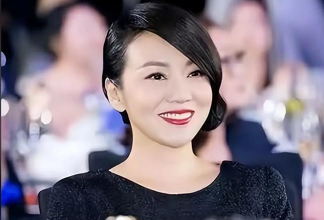 宁愿净身出户把财产留给前妻，也要坚定选择离婚，闫妮做错了什么（组图） - 18