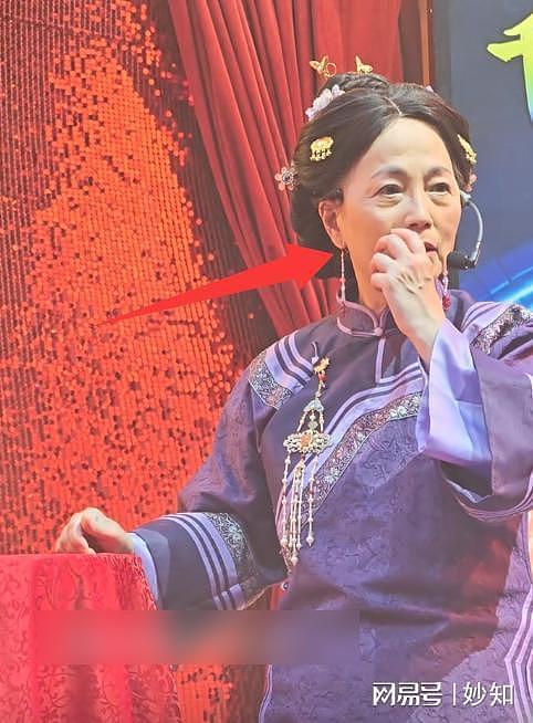 62岁“石榴姐”苑琼丹近况曝光，生图下人老皮松，木偶纹好抢镜（组图） - 10