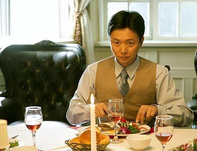 原来他们是爷俩，戏里戏外保持距离，冷漠父子藏实力！低调逆袭（组图） - 1