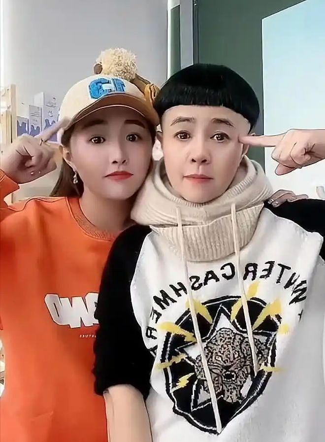 金龟子晚节不保?和老公王宁恩爱半生,女儿一番操作让网友炸了(组图) - 9