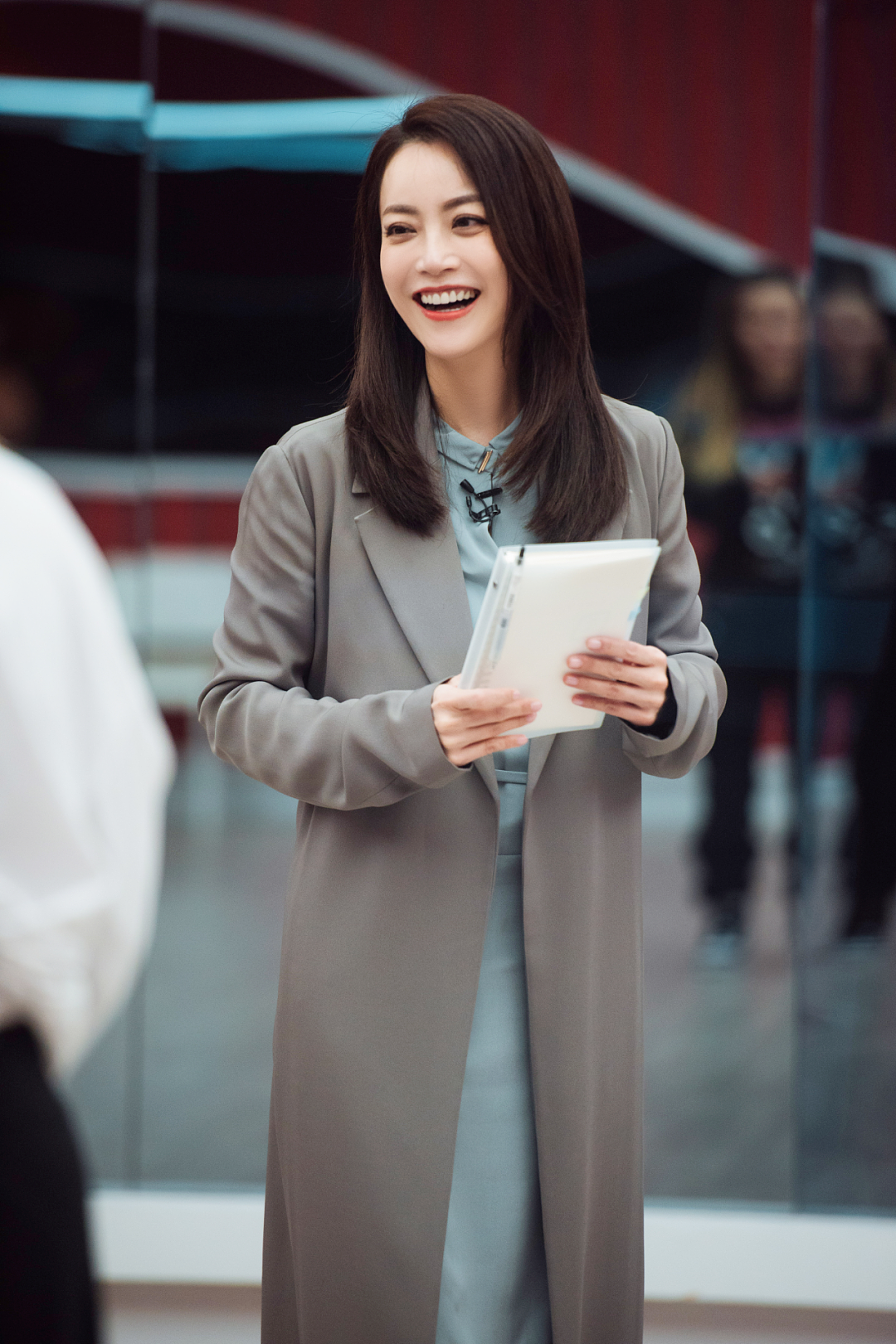 陪伴谢霆锋23年,39岁未婚生女:巨星背后的女人,有股很劲儿(组图) - 52
