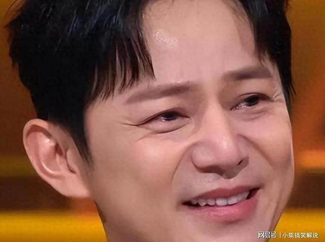人前光鲜人后心酸！51岁的何炅自曝非常痛苦，如今谁都救不了他（组图） - 1