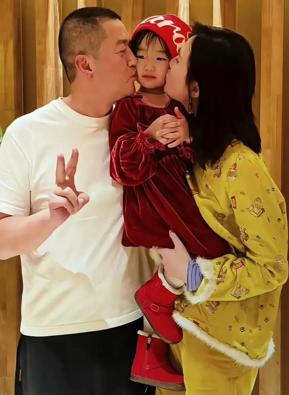 笑不活了!李亚鹏官宣离婚,网友集体心疼汪峰,评论区句句都是梗(组图) - 53