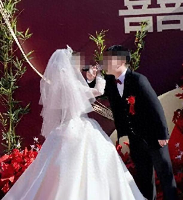 新郎跳河新后续：婚车上争吵不停，司机爆料，周某最后一句话流出（组图） - 1