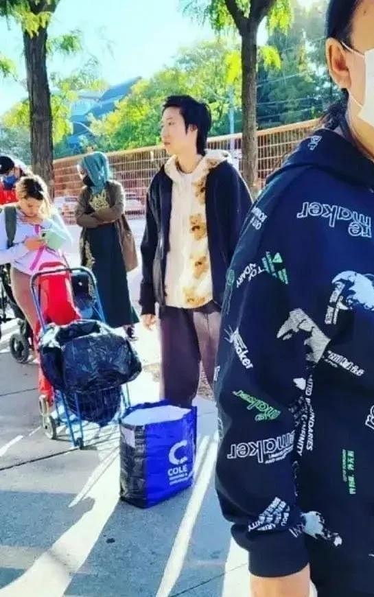 成龙筹备新剧，女儿却远走他乡，父女俩15年未见，生活的怎么样？（组图） - 7