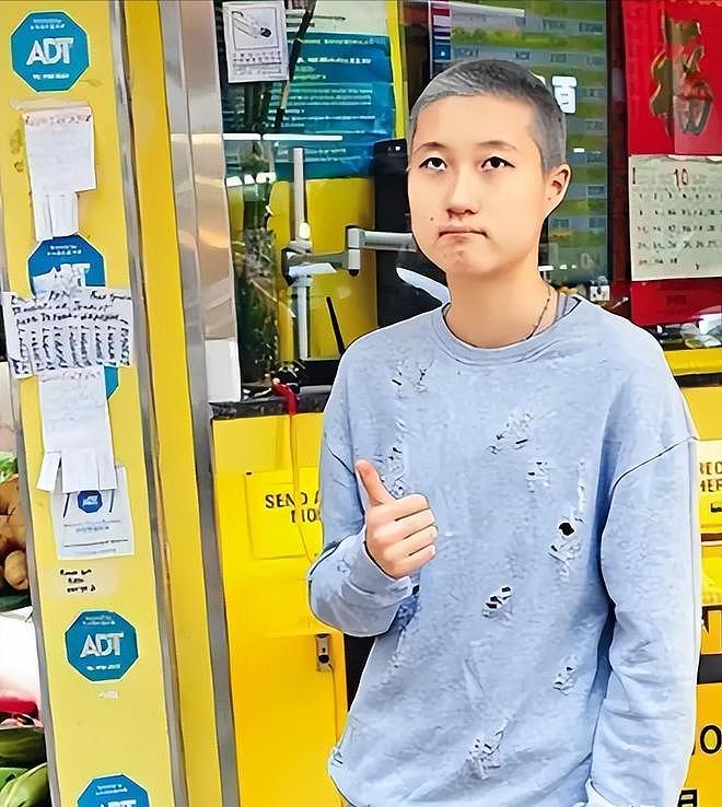 成龙筹备新剧，女儿却远走他乡，父女俩15年未见，生活的怎么样？（组图） - 12