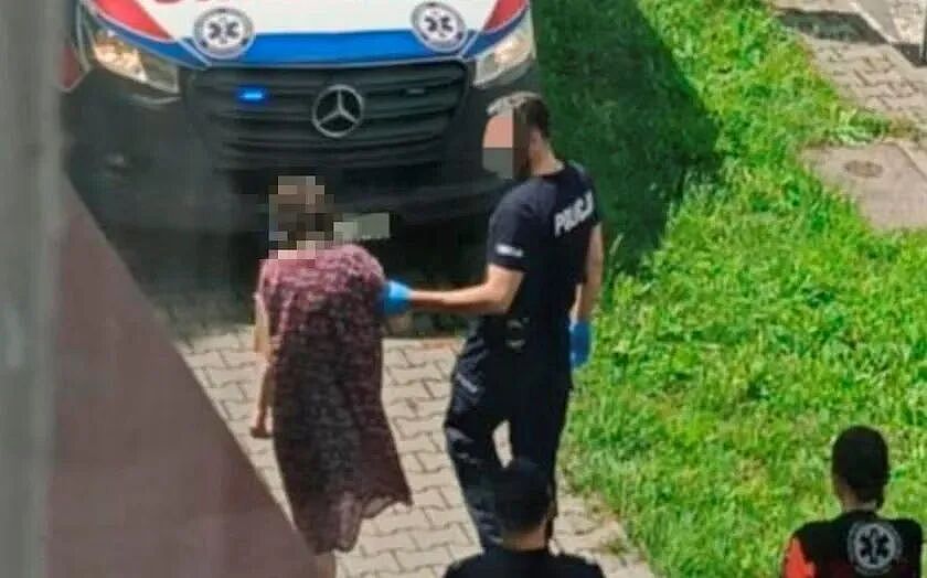 她15岁失踪，竟被父母一直囚禁到42岁？被救已经状似老人，命悬一线...（组图） - 2