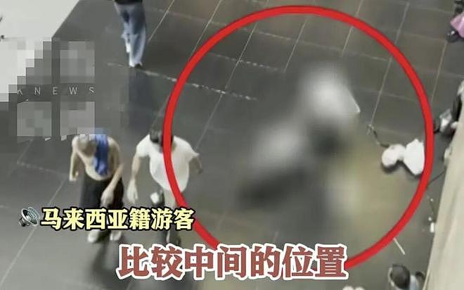 可怕!香港女游客在车站大厅遭性侵,全程无人制止,现场画面流出(组图) - 2