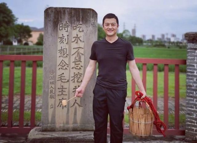 李亚鹏家庭情况曝光!父亲离世,母亲已81岁,哥哥因钱和他反目(组图) - 15