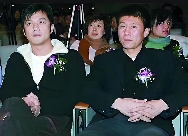 李亚鹏家庭情况曝光!父亲离世,母亲已81岁,哥哥因钱和他反目(组图) - 13