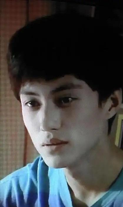 她26岁成双料影后，二婚嫁靳东高龄生下两子，今48岁美得自信从容（组图） - 23