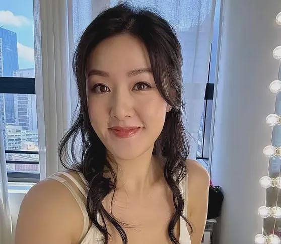 小三转正1周年！成功上位在瑞士求婚，曾被男友街头摸内衣亲热？（组图） - 7