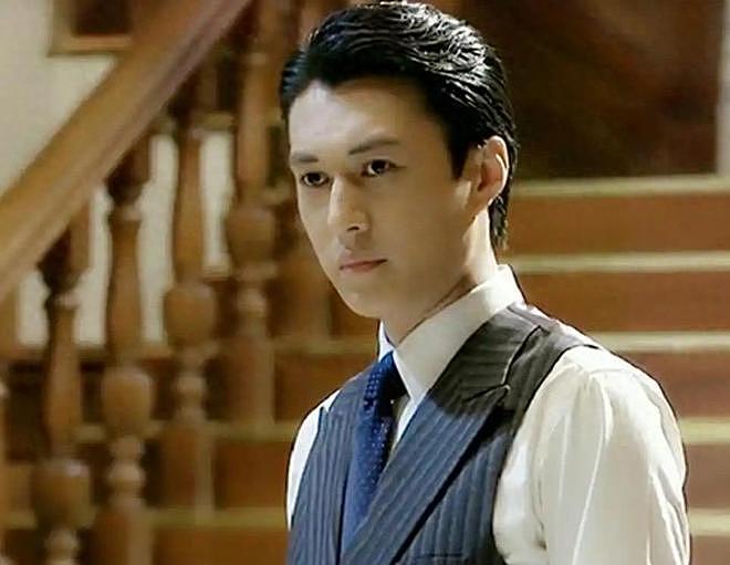 她26岁成双料影后，二婚嫁靳东高龄生下两子，今48岁美得自信从容（组图） - 27
