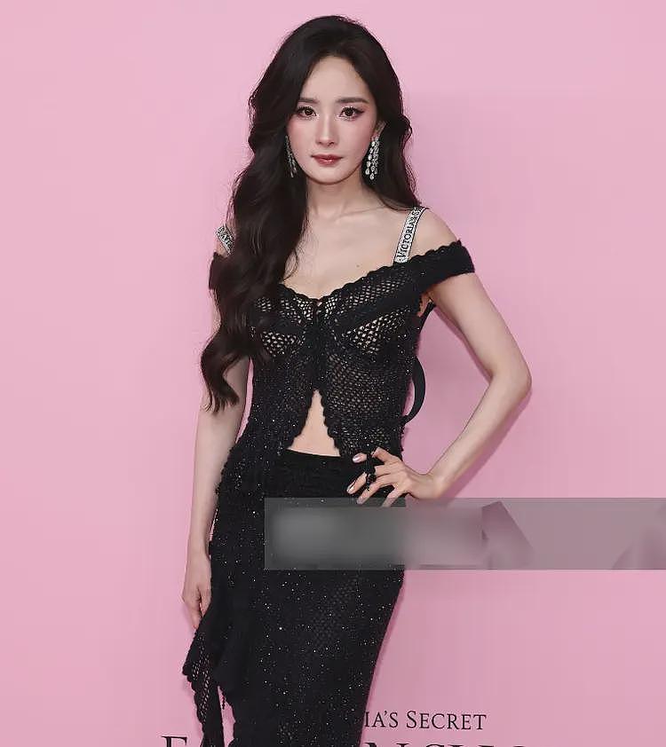 杨幂大秀生图好真实!初老痕迹明显,网友感叹别营销少女感审美了(组图) - 3