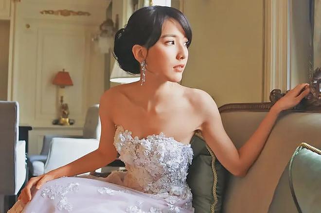 37岁女星被曝深夜骚扰多位已婚男，穿薄纱睡裙约见面，本人否认（组图） - 7