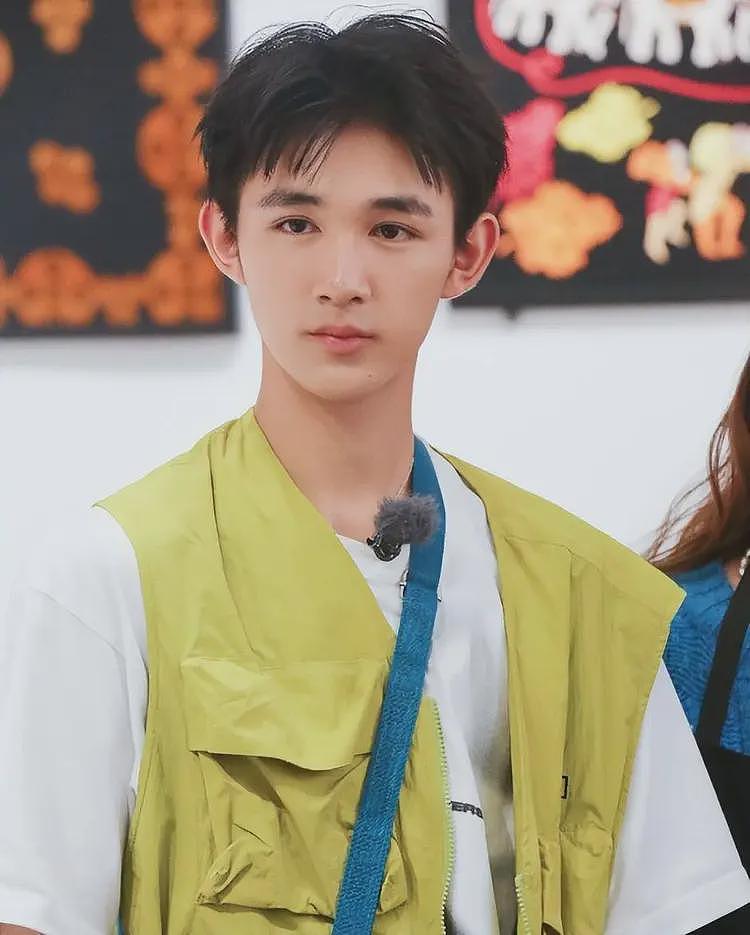 荣梓杉方否认与李禹熹恋爱及打人，指控女方以自杀等方式骚扰胁迫（组图） - 1