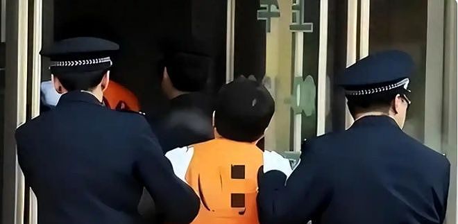 湖北农民当街杀警泄愤:我被打没人管,杀了人就有人管了(组图) - 6