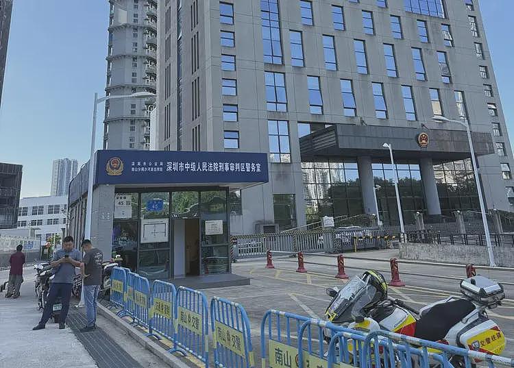 深圳男生刺死同班女生后续：听到死刑诉求下跪求饶，承认杀人动机（组图） - 8