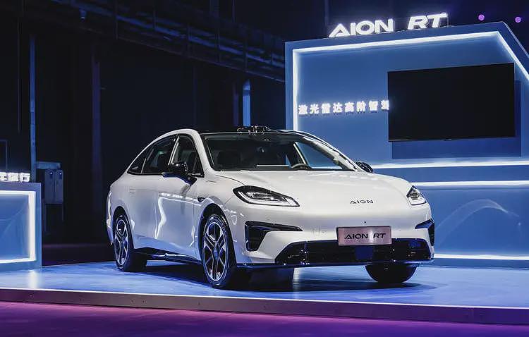 一辆卖不动的埃安，贴上“京东汽车”的牌，就成了“国民好车”？（组图） - 6