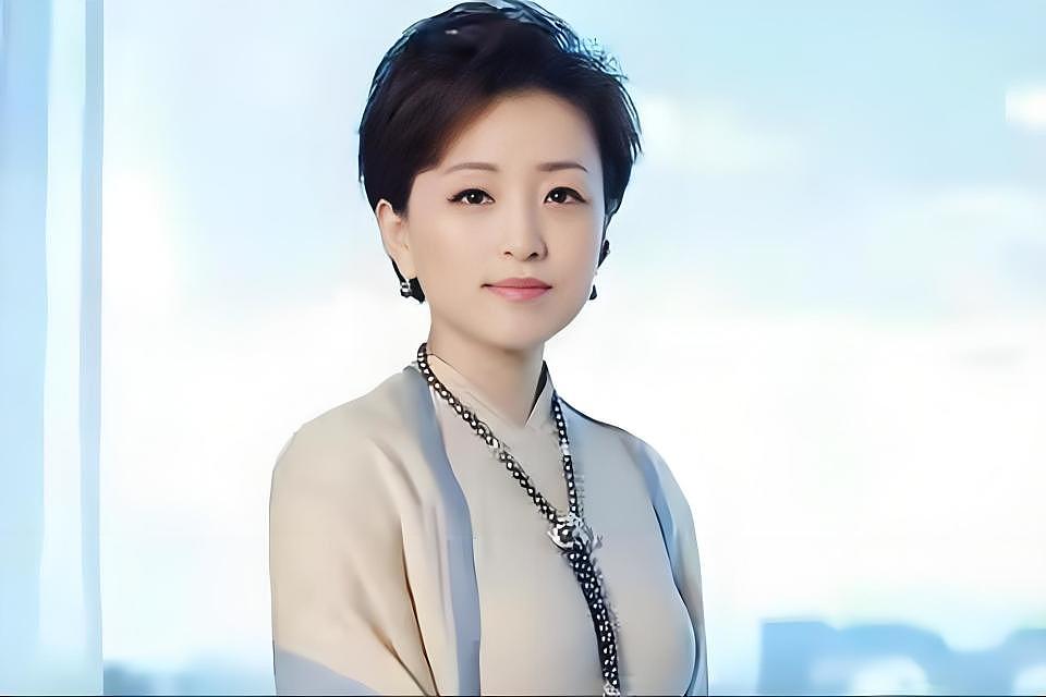 舍弃旧爱嫁百亿富豪,如今57岁直播卖网课,澜姐的“豪门梦”碎了一地?(组图) - 17