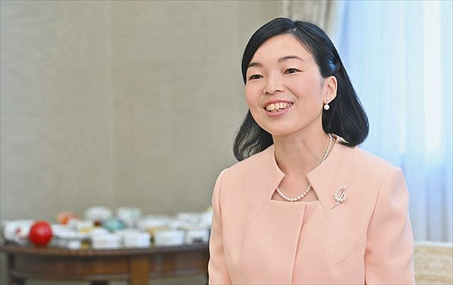 日本44岁未婚长公主单挑皇室，成功继承巨额家产和“王爷”封号！网友大赞：爱子当女天皇有戏了（组图） - 15