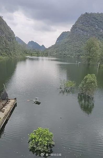 房屋和农作物全泡水里！广西百色多个村庄被困水中已超半月（视频/组图） - 2
