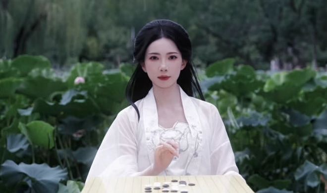 “不倒翁小姐姐”复出，为何不再出演不倒翁？（组图） - 2