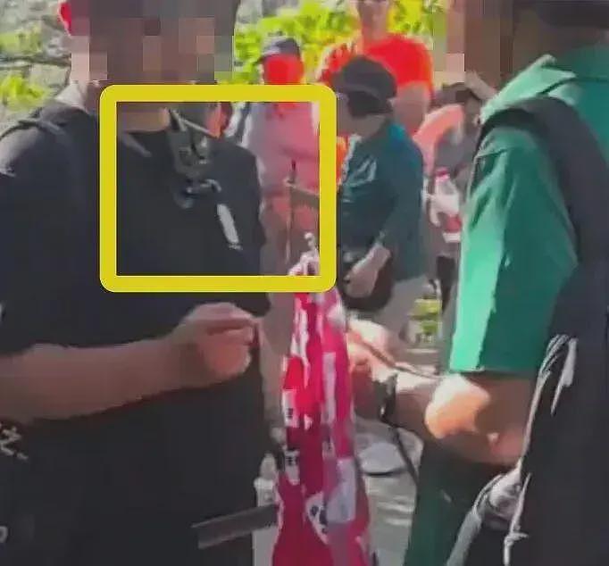博主评价张家界“爱国贼事件”：傻X式爱国，是个巨大祸害（组图） - 1