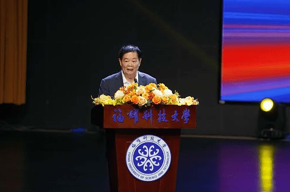 曹德旺回应退休:我儿子也55岁了,很优秀,福耀玻璃要成百年老店(组图) - 3
