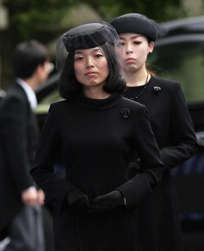 日本44岁未婚长公主单挑皇室，成功继承巨额家产和“王爷”封号！网友大赞：爱子当女天皇有戏了（组图） - 20