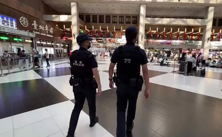 外籍旅客报警!一醉酒女游客被男子拖至墙边性侵超10分钟,现场竟无人出手相助(组图) - 2